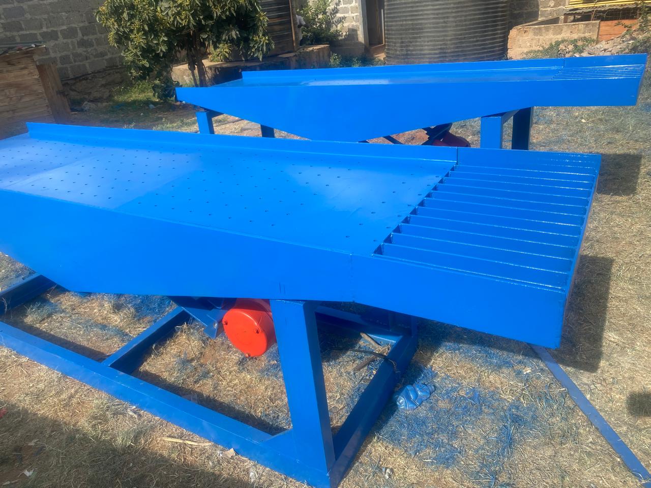 Fabrication of vibrating tables